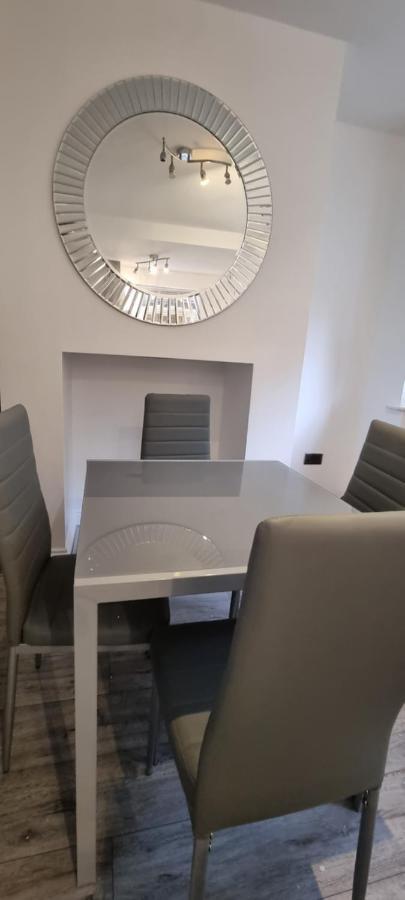 Silver Serenity Apartment Stoke-on-Trent